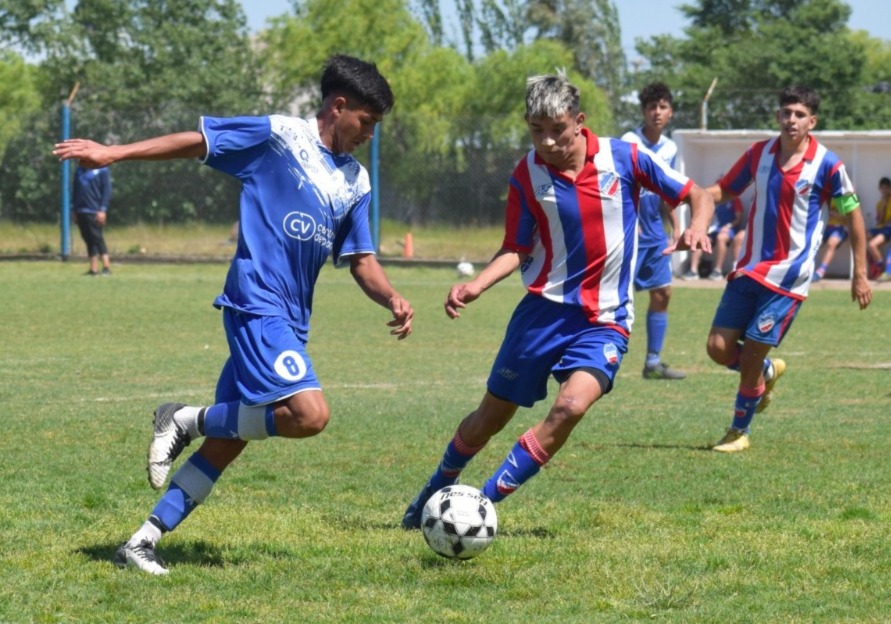 MENORES Y JUVENILES: EN LA ANTESALA DE LOS CLASICOS, ROSARIO JUGO ANTE LA ARMONIA