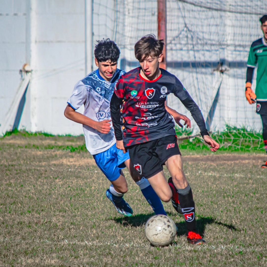 FUTBOL MENOR Y JUVENIL: SPORTING JUEGA ANTE LA ARMONIA