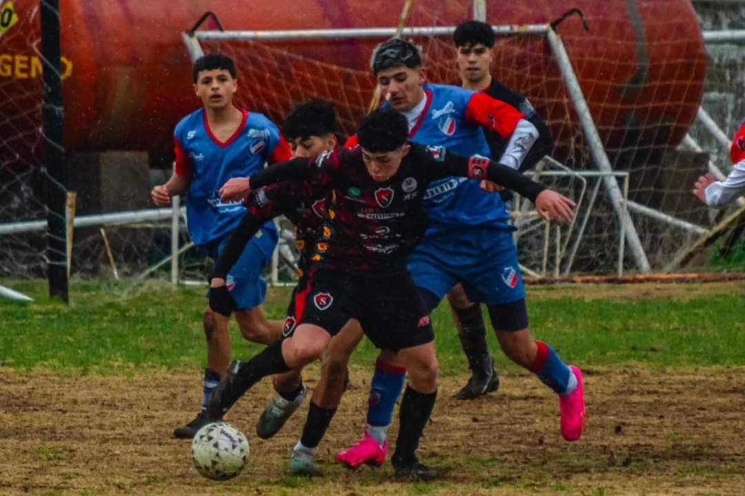 CLASICOS DE JUVENILES: SPORTING GANO EN CUARTA Y SEXTA Y ROSARIO SE IMPUSO EN QUINTA