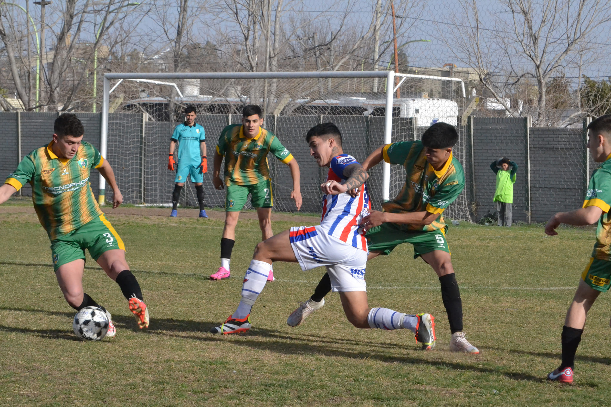 ROSARIO DIO EN EL “BLANCO”, PERO LE NEGARON EL TRIUNFO EN WHITE