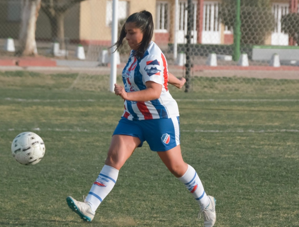 FEMENINO: ROSARIO RECIBE A HURACAN