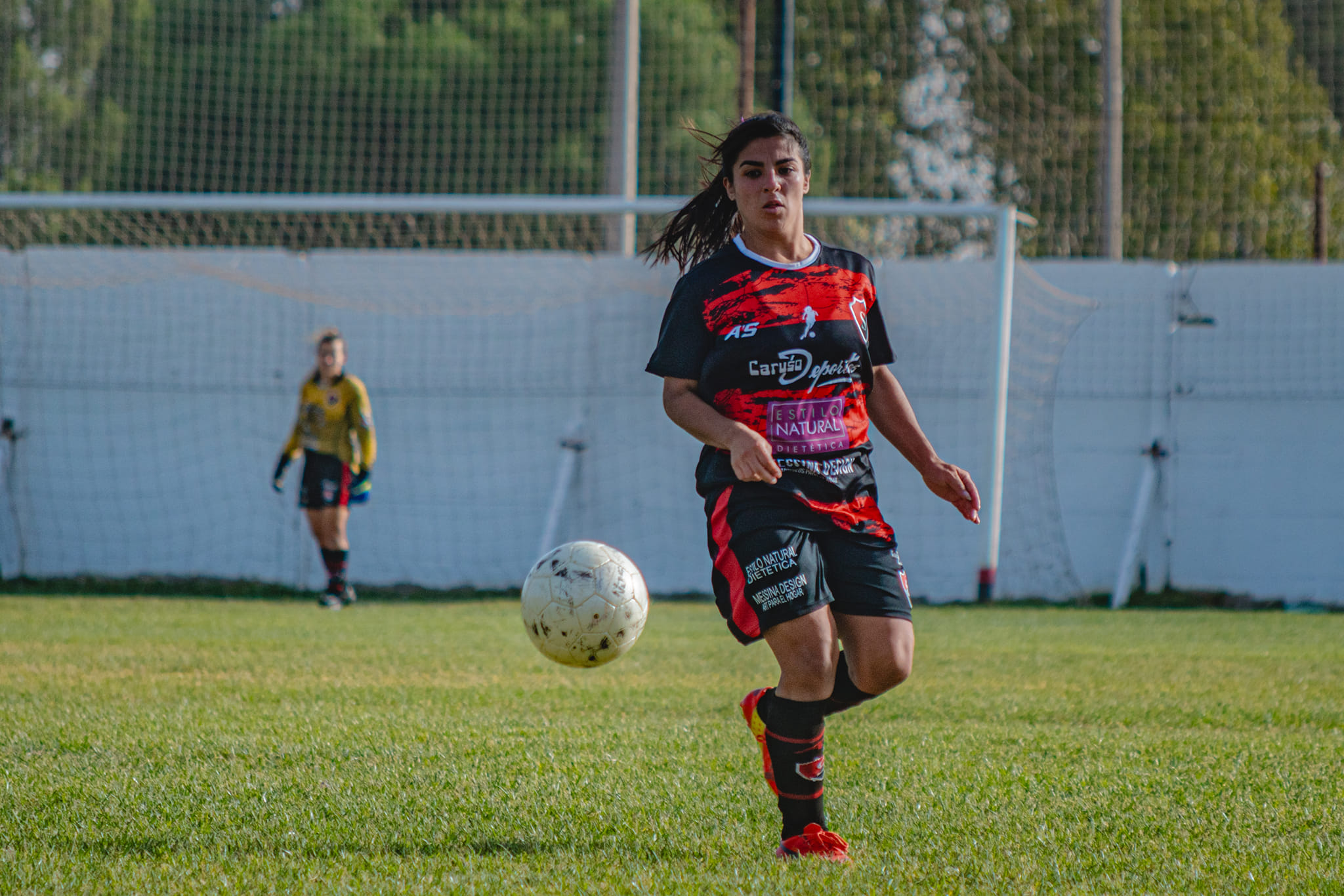 FEMENINO: SPORTING RECIBE A EMPLEADOS DE COMERCIO