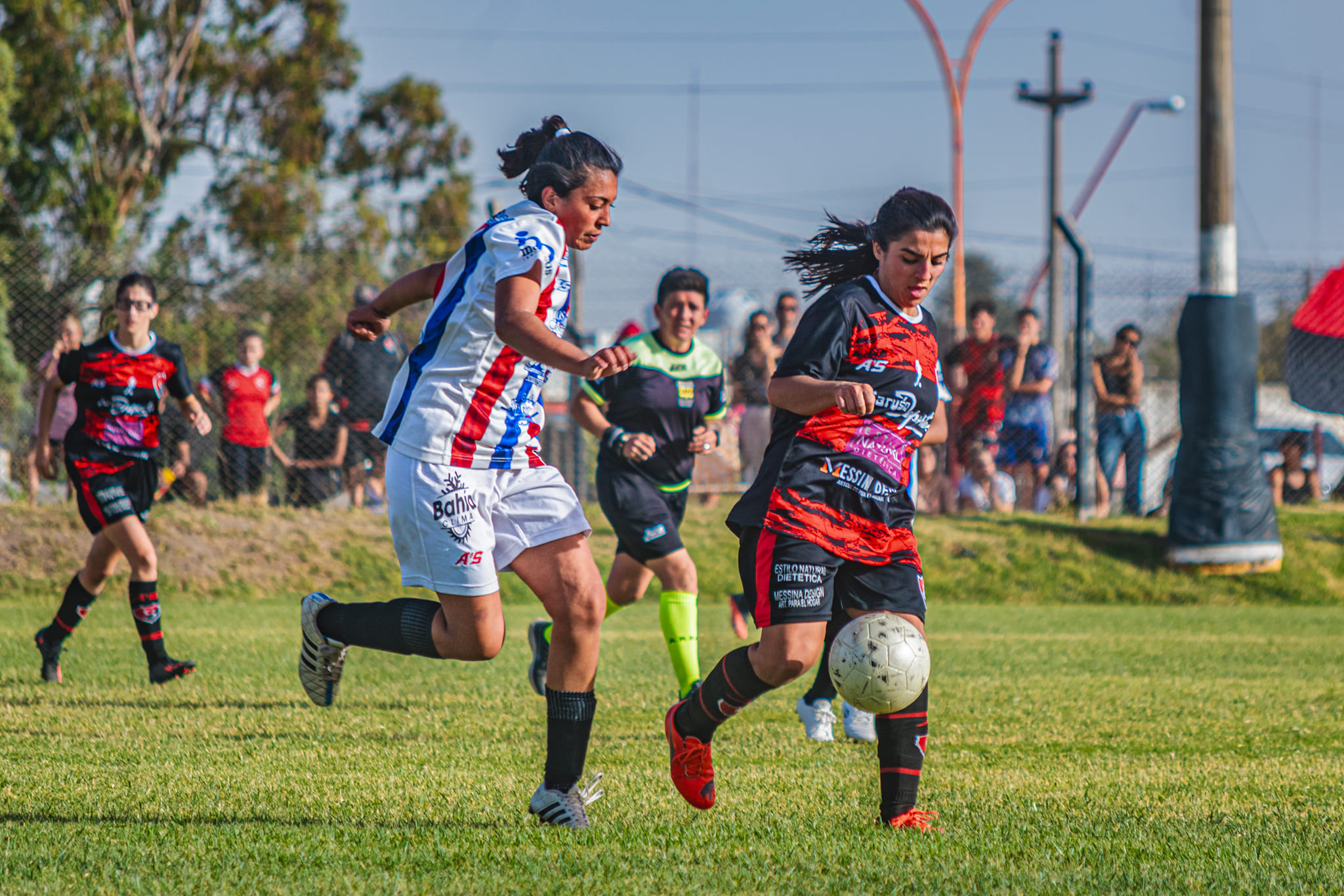 SPORTING Y ROSARIO JUEGAN UN NUEVO CLASICO FEMENINO EN EL MENDIZABAL