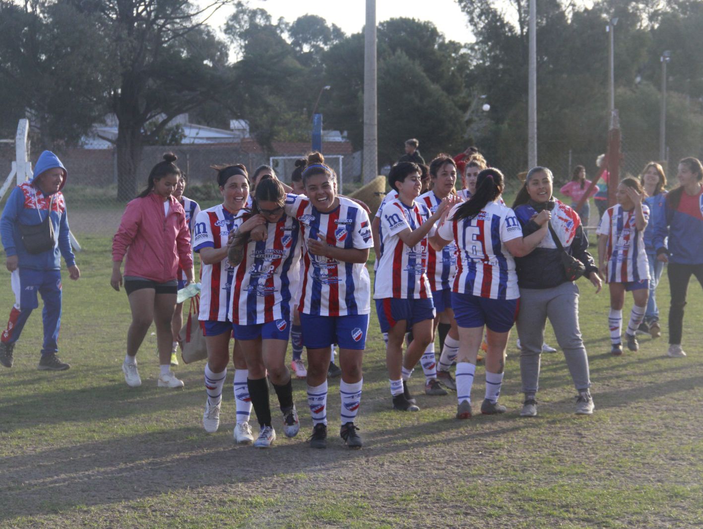 ROSARIO SUMO UN TRIUNFO “DE ORO” ANTE ESTRELLA