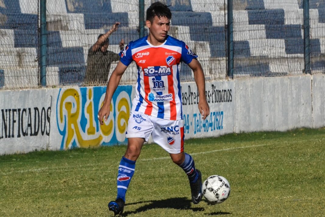 ROSARIO VISITA A LIBERTAD EN UNA GRAN CHANCE DE ACERCARSE A LA CIMA