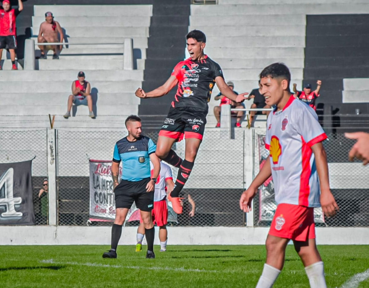 SPORTING SE RECUPERO A TIEMPO Y LE GANO A HURACAN CICLISTA