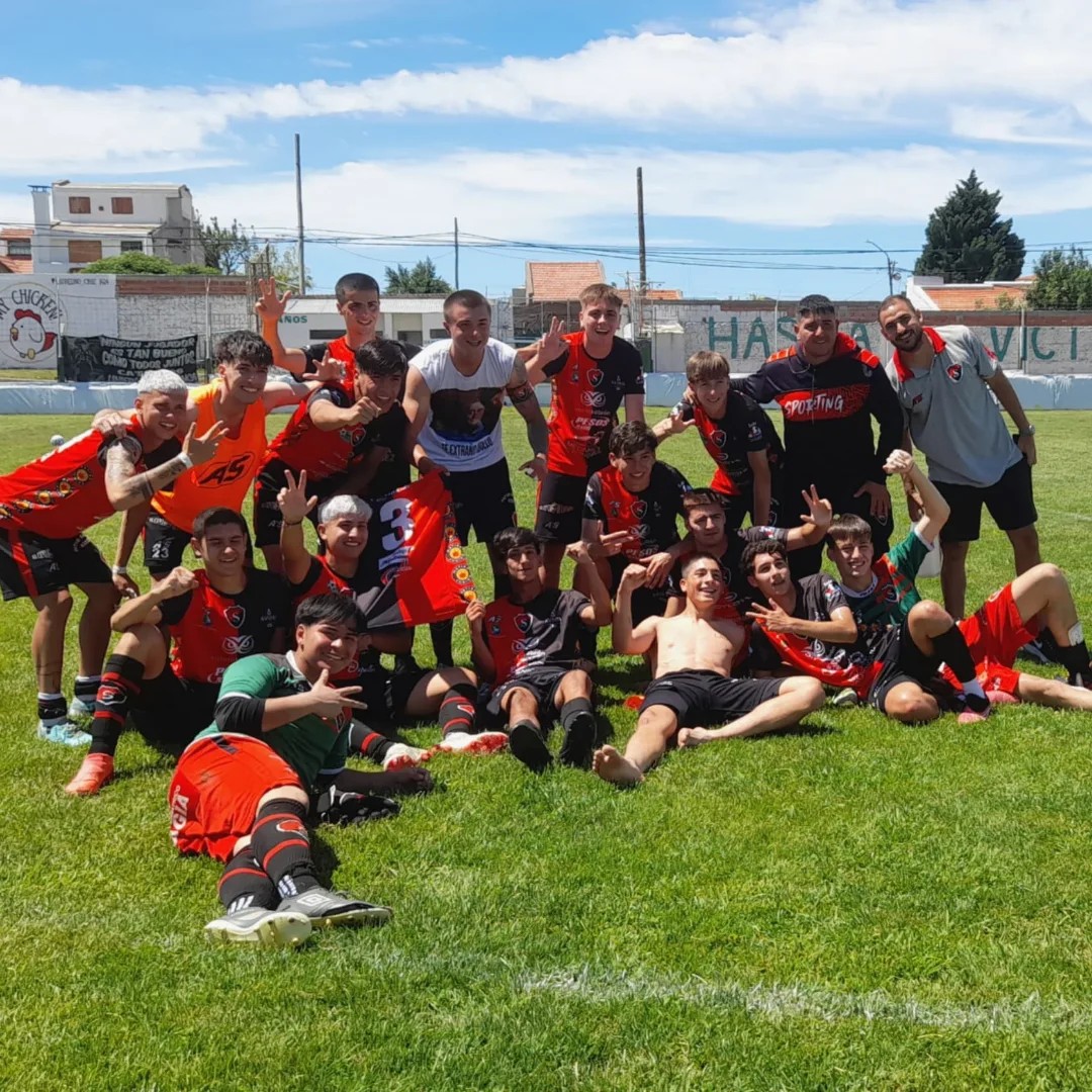 LA CUARTA DE SPORTING LE GANO A LINIERS EN EL INICIO DEL CUADRANGULAR