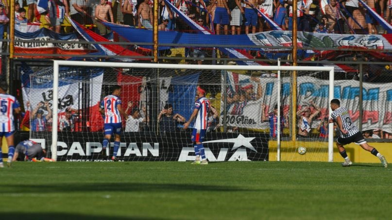 ROSARIO DEJO ESCAPAR POR TERCERA VEZ LA CHANCE DE ASCENDER ANTE LIBERTAD