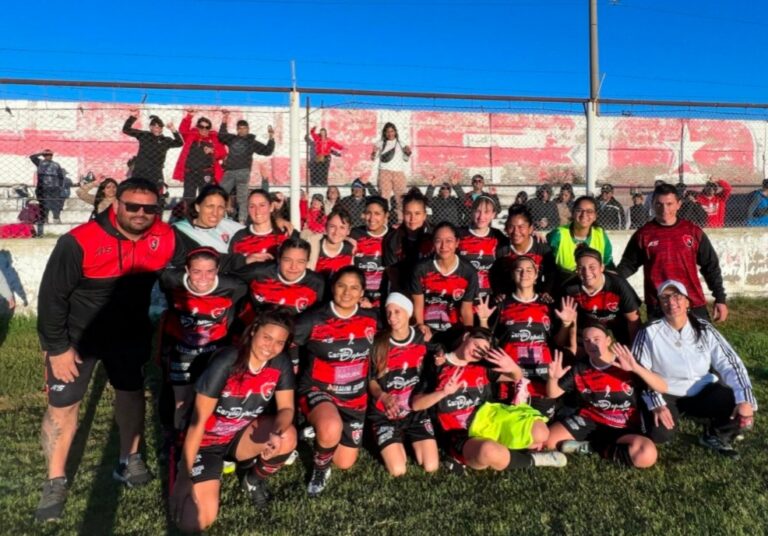 SPORTING FEMENINO DEBUTO A PURO GOL ANTE HURACAN