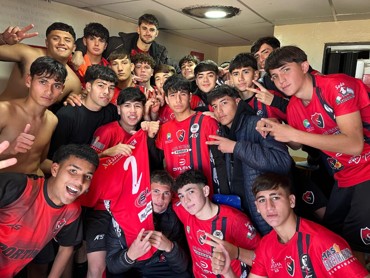 MENORES Y JUVENILES: SPORTING JUGO ANTE LA ARMONIA