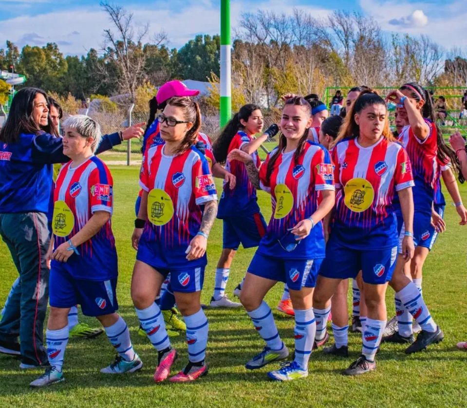 ROSARIO FEMENINO VISITA A ESTRELLA DE ORO EN EL POLIGONO