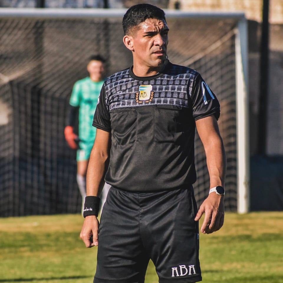 SEBASTIAN NAVARRO SERA EL ARBITRO DE LA FINAL ENTRE ROSARIO Y COMERCIAL