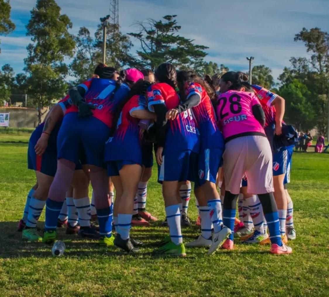 ROSARIO FEMENINO VISITA A PACIFICO DE CABILDO
