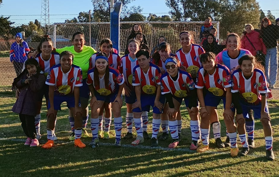 ROSARIO FEMENINO VOLVIO AL TRIUNFO Y SIGUE CRECIENDO