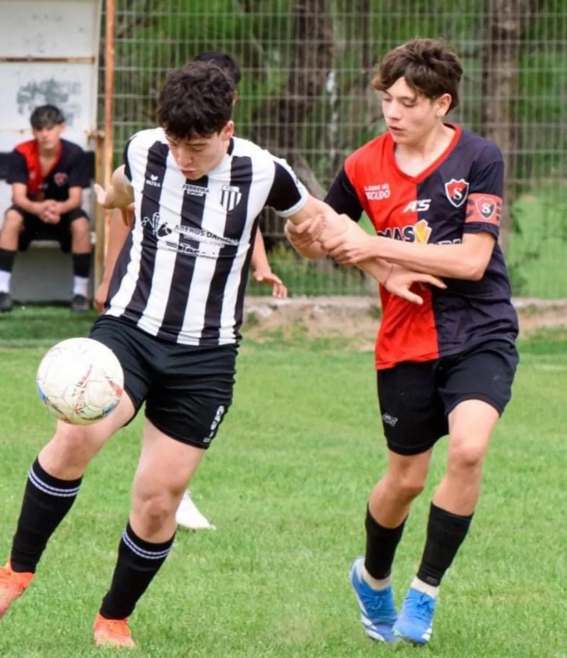 FUTBOL FORMATIVO: SPORTING ENFRENTA A LINIERS